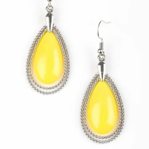 ♥ Spring Splendor - Yellow Earrings - Picture 2 of 2
